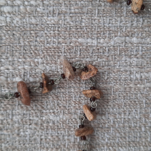 Genuine polished stone necklace - Picture 4 of 9